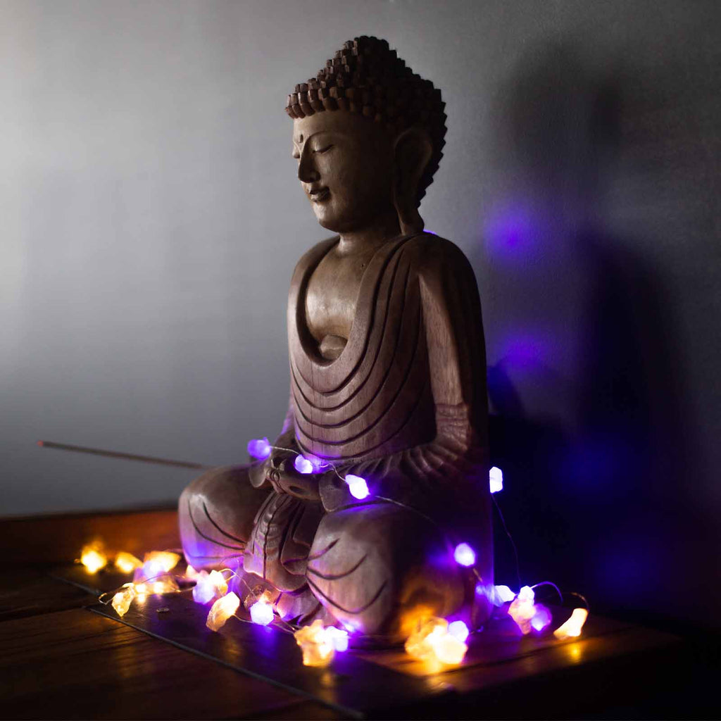 Lumières d'Enchantement en Pierres Précieuses
