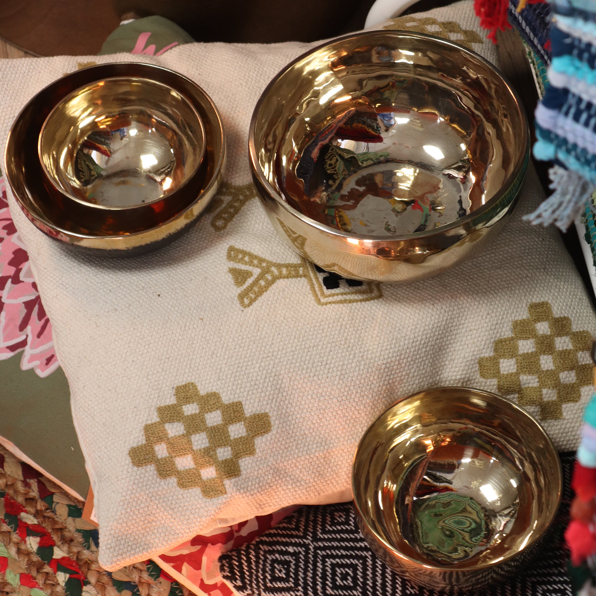 Bol Chantant Fait Main en Métal Cloche Brillant ( 13 / 15 / 17 / 21 cm )