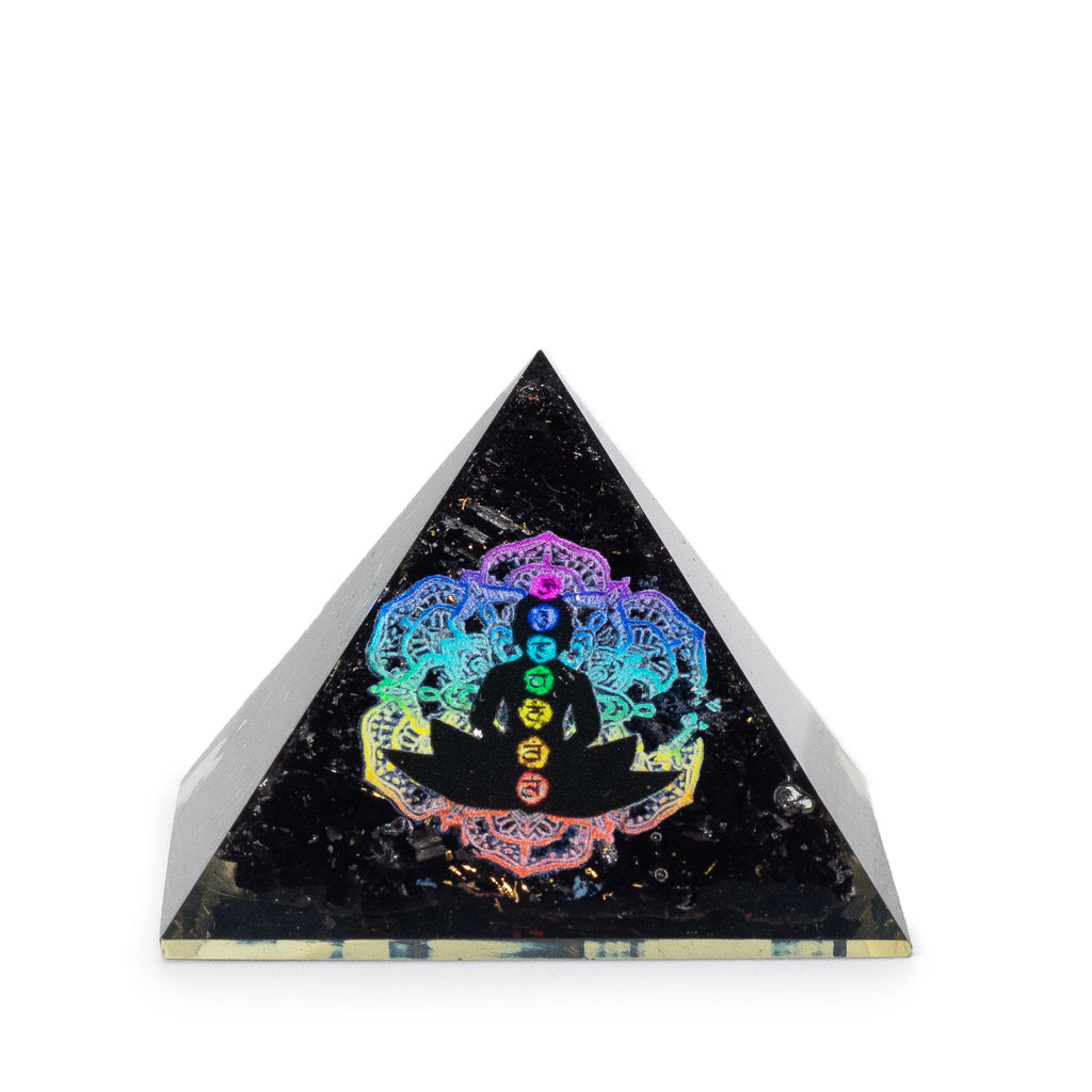Petite Pyramide en Orgonite 5,5 x 4,5 cm – Bouddha Chakra – Pépites de Tourmaline Noire
