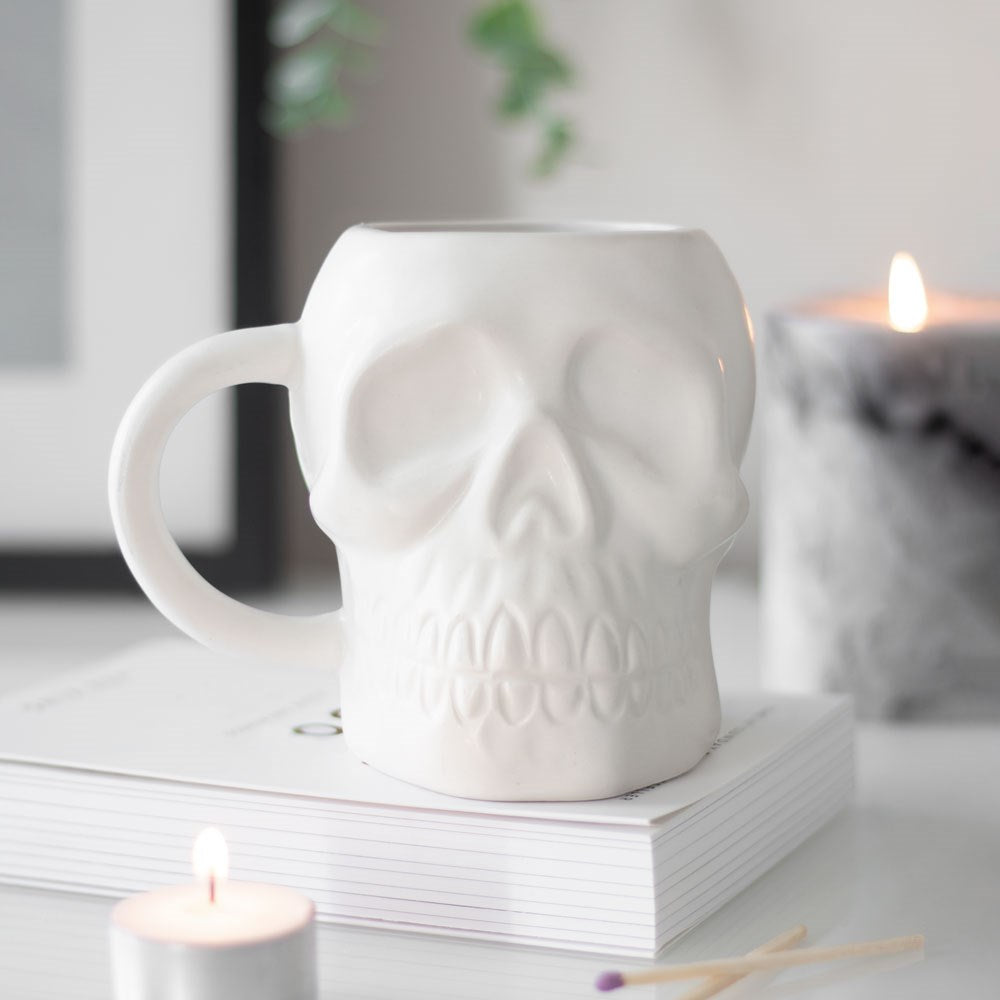 Tasse en forme de crâne blanc mat
