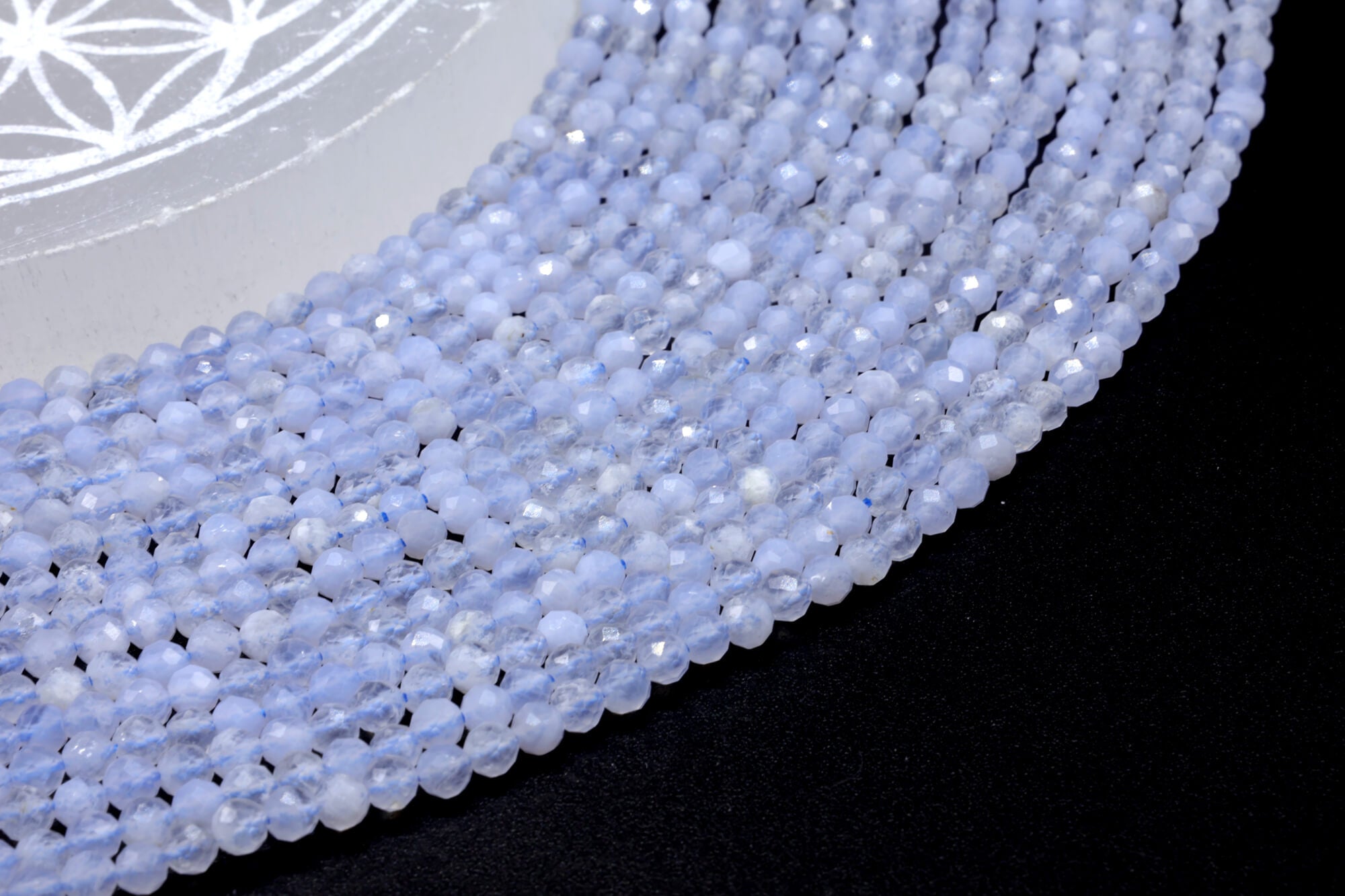 Perles facettées Calcédoine Bleue 3mm ( lot de 10 )