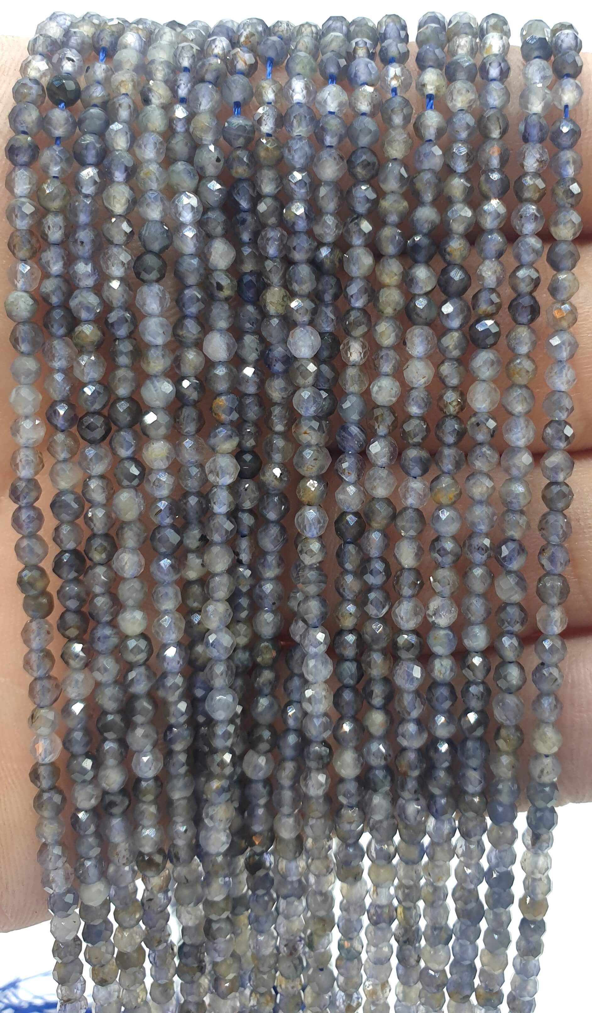 Perles facettées Cordiérite 3mm ( lot de 10 )