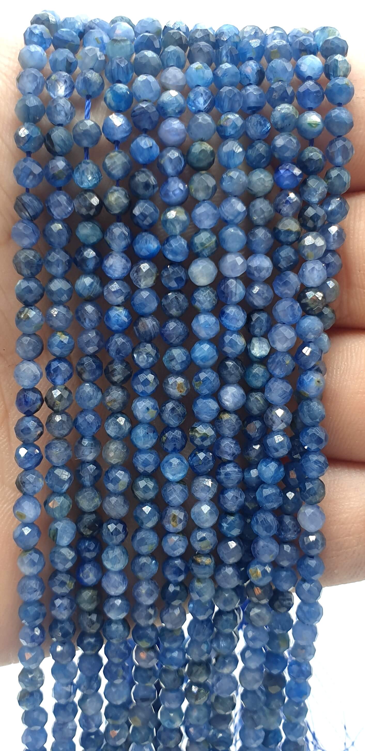Perles facettées Cyanite 3mm ( lot de 10 )