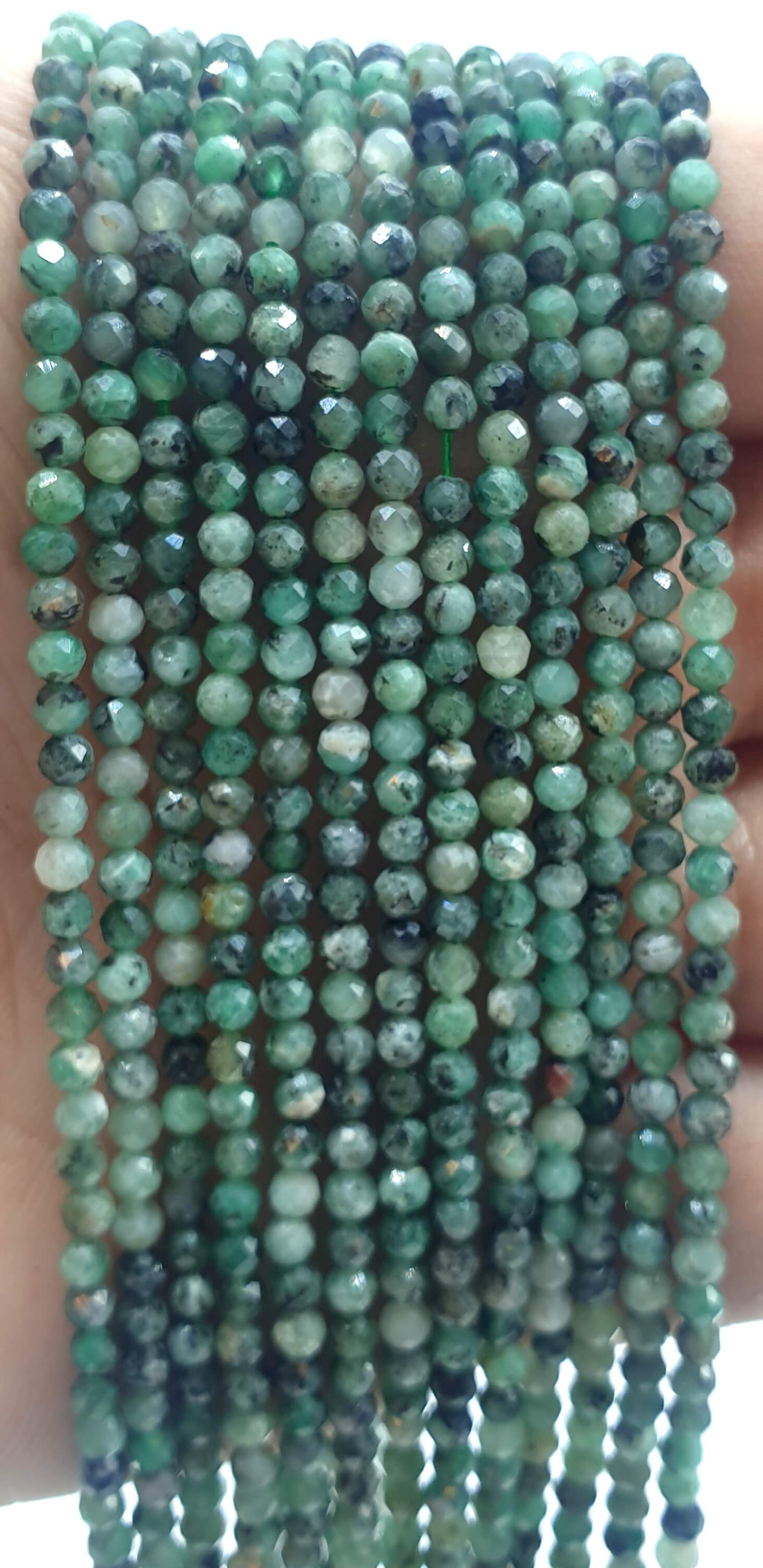 Perles facettées Emeraude 3mm ( lot de 10 )