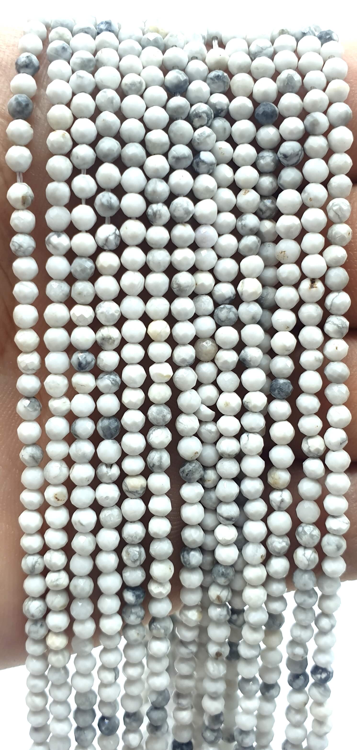 Perles facettées Howlite 3mm ( lot de 10 )