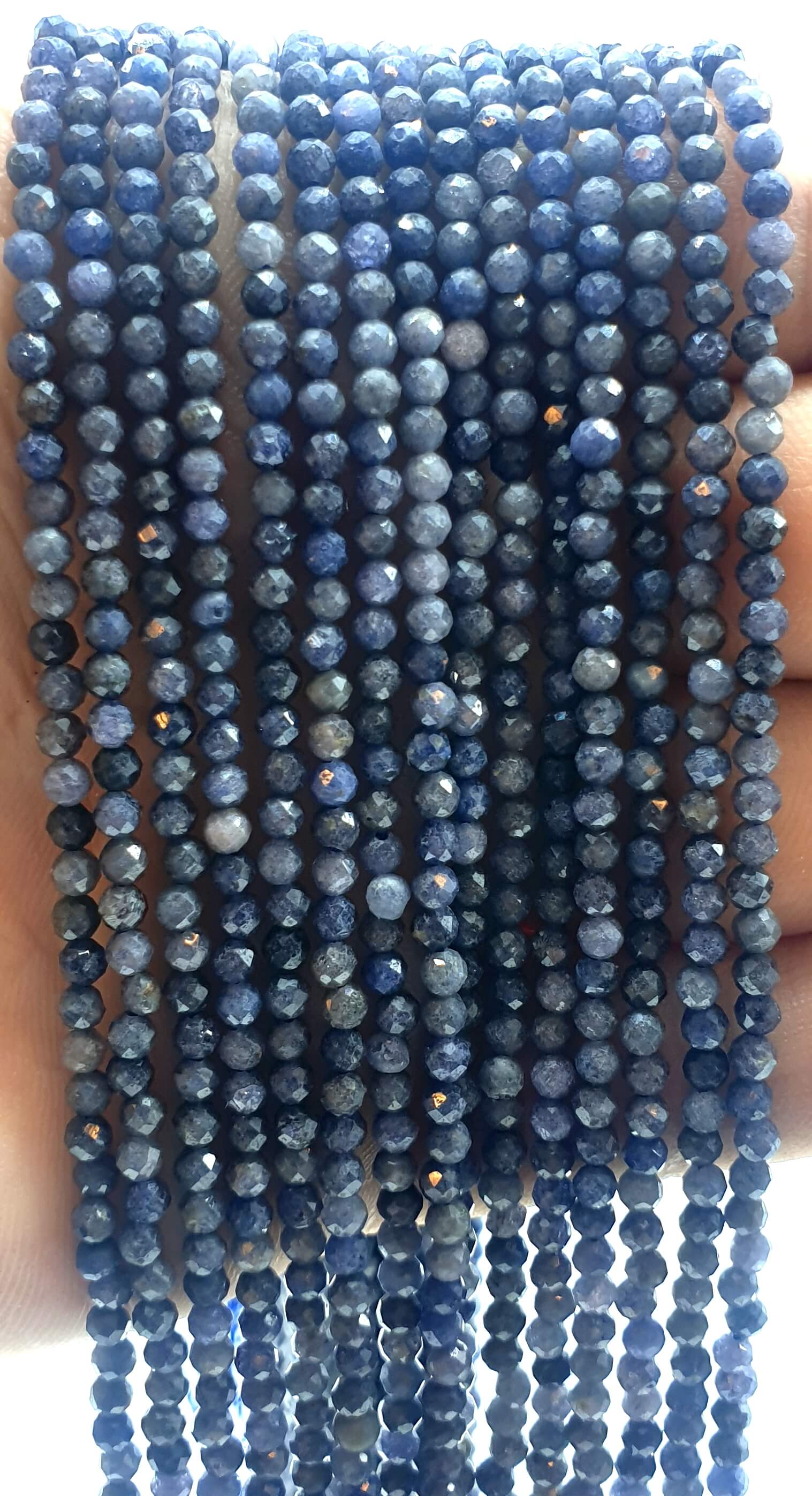 Perles facettées Saphir Bleu 3mm ( lot de 10 )