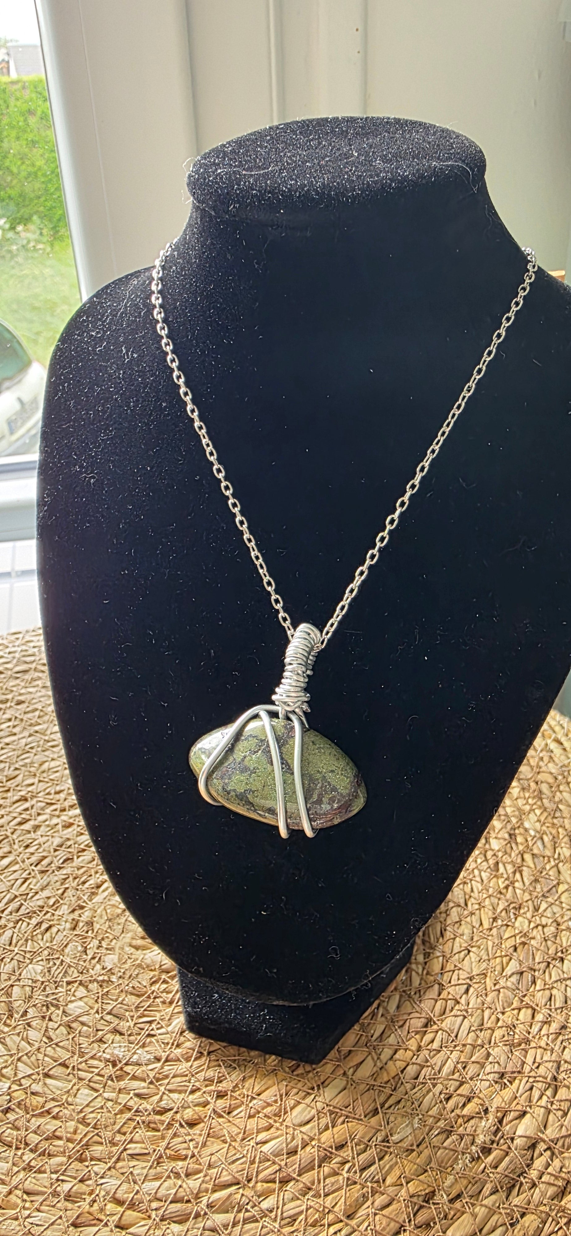 Collier artisanal « Force du Dragon »