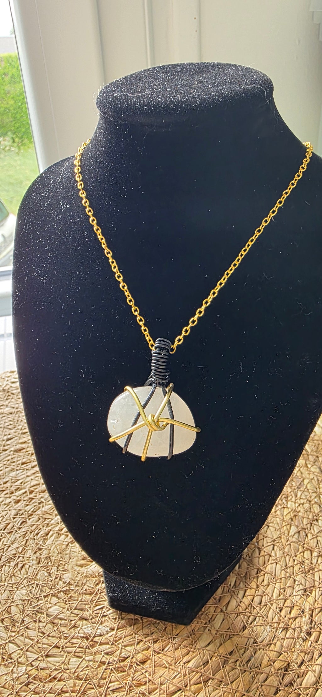 Collier artisanal « Éclat de Lumière »