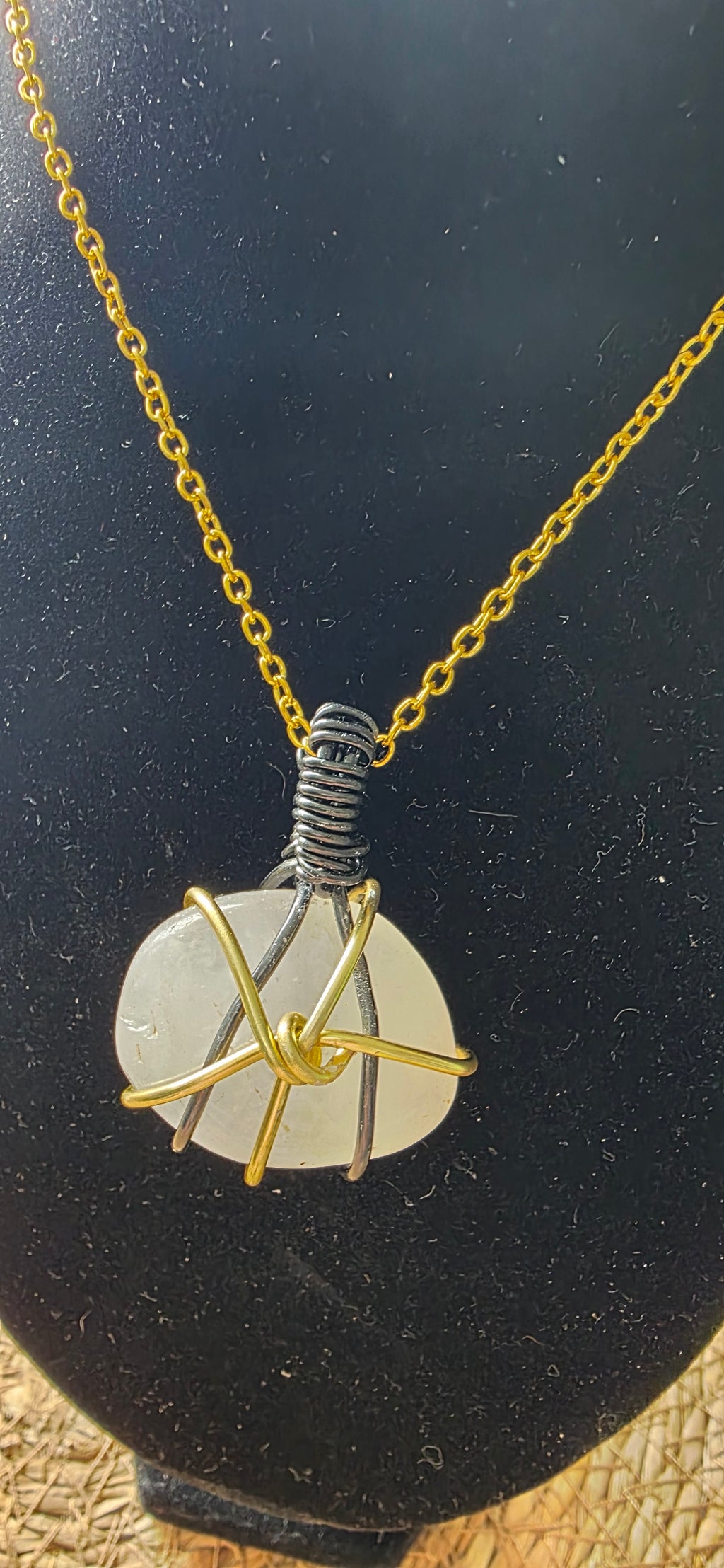 Collier artisanal « Éclat de Lumière »