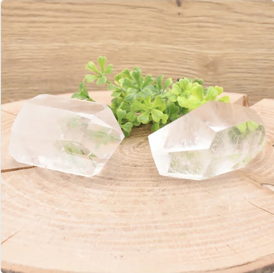 CRISTAUX TAILLÉS CRISTAL DE ROCHE AA 110 À 130G (1 PIÈCE)