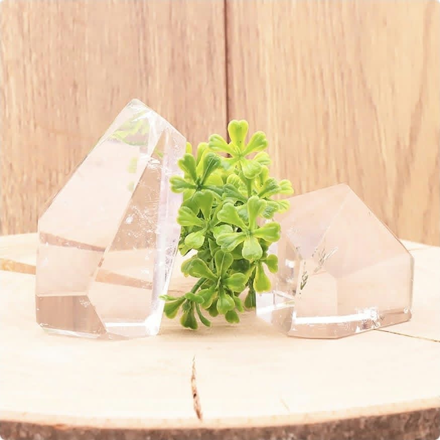 CRISTAUX TAILLÉS CRISTAL DE ROCHE AAA 100 À 120G (1 PIÈCE)
